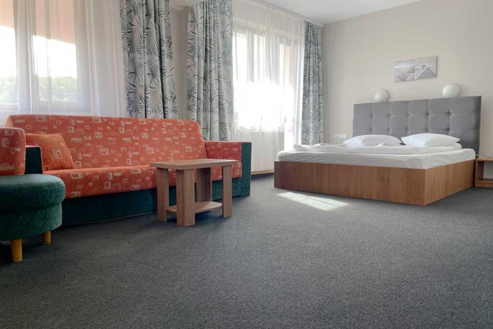 Motel Gilău Екстериор снимка