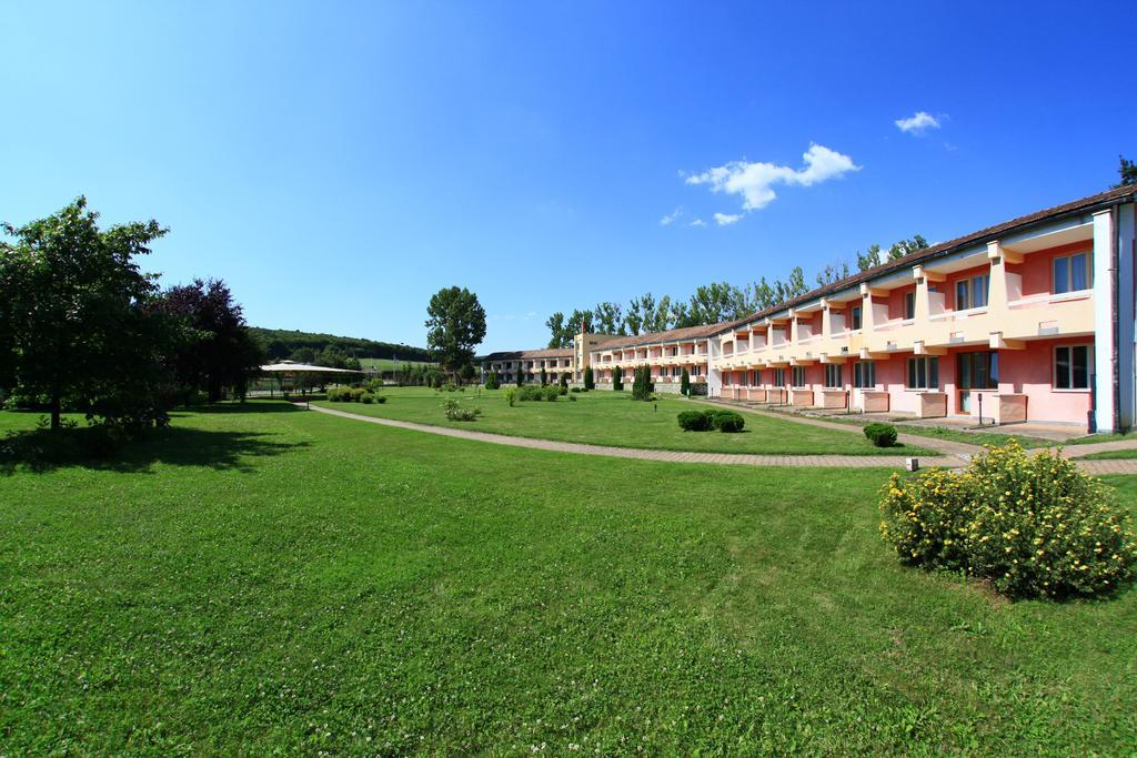 Motel Gilău Екстериор снимка
